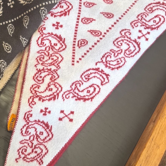 Guest In Residence Wild Rag - Picture 3 of 3